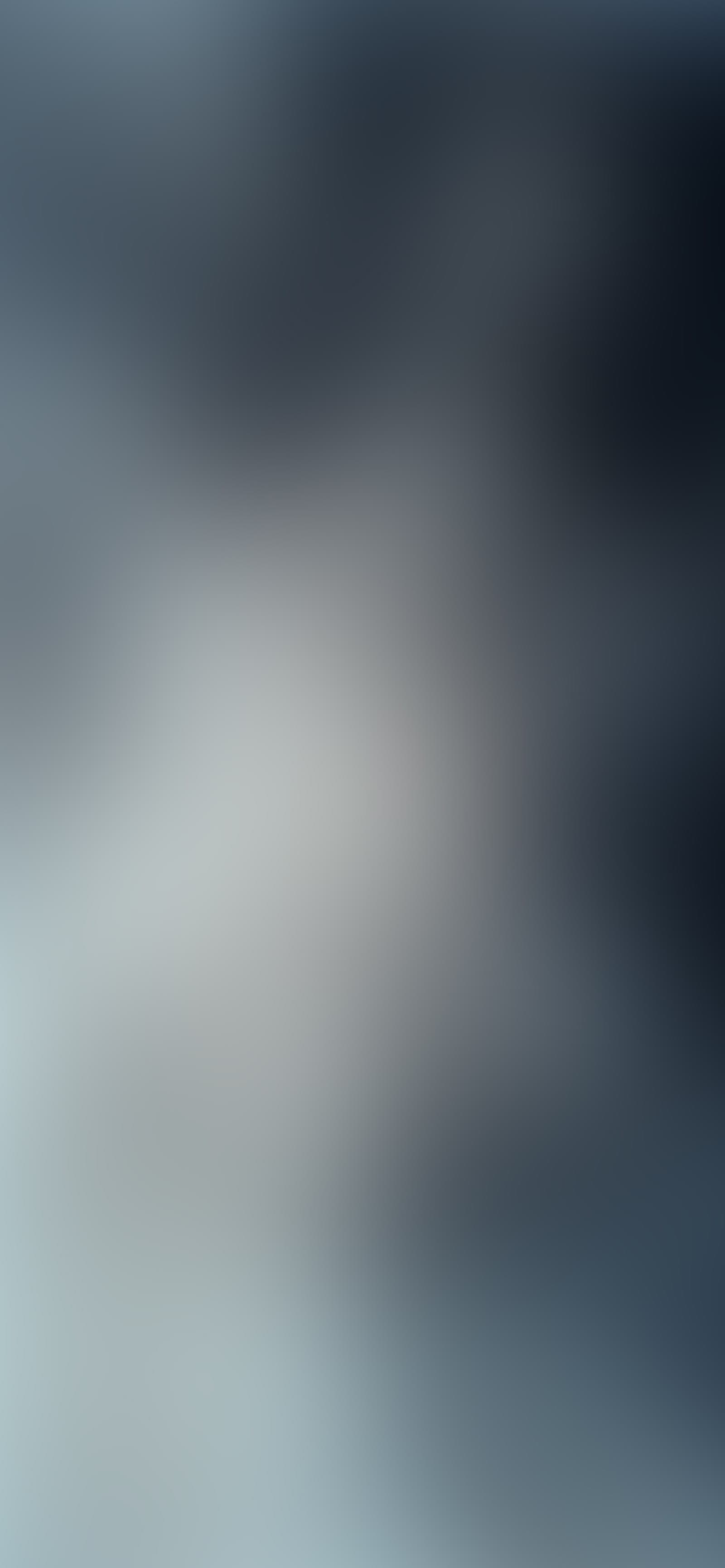 Smoky Gray Gradient - free phone wallpaper