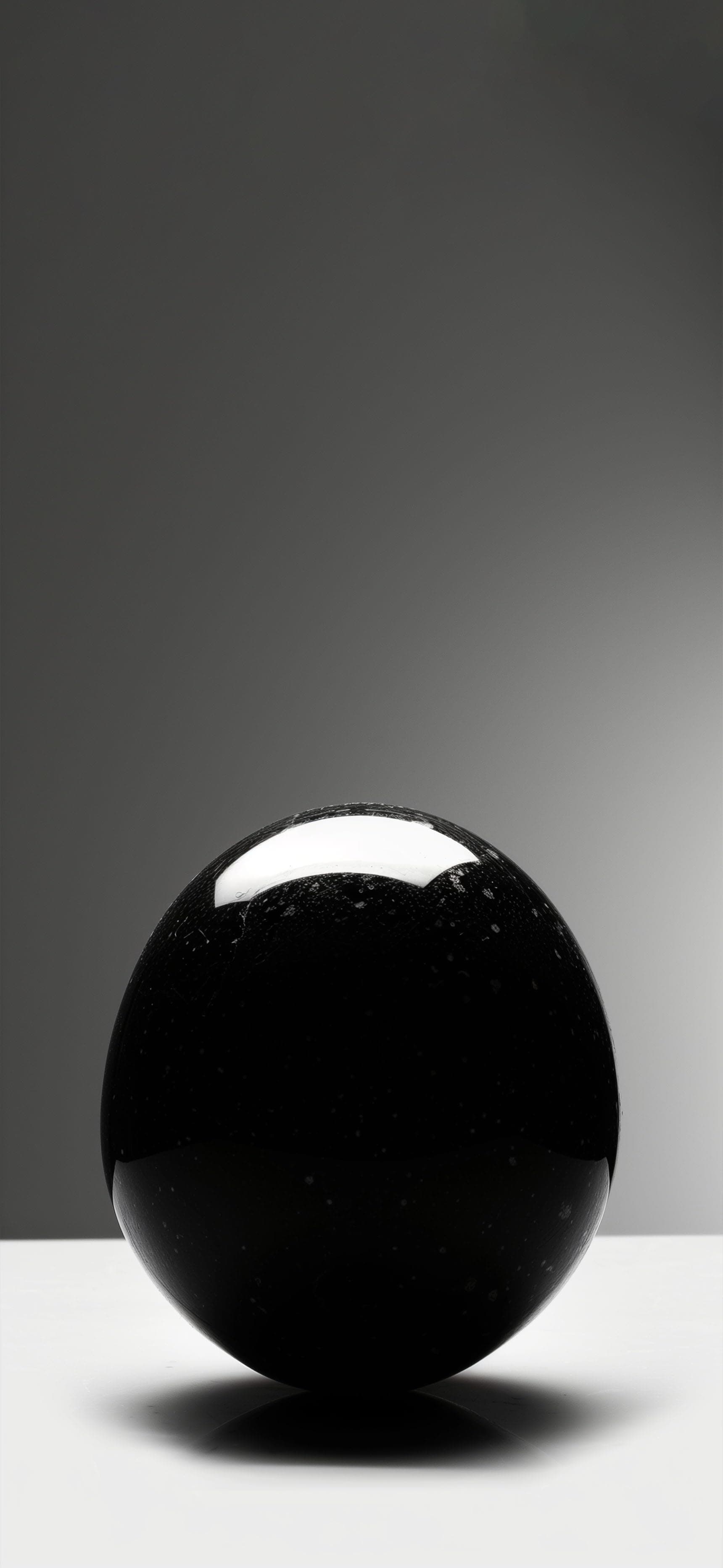 Speckled Dark Egg - free phone wallpaper