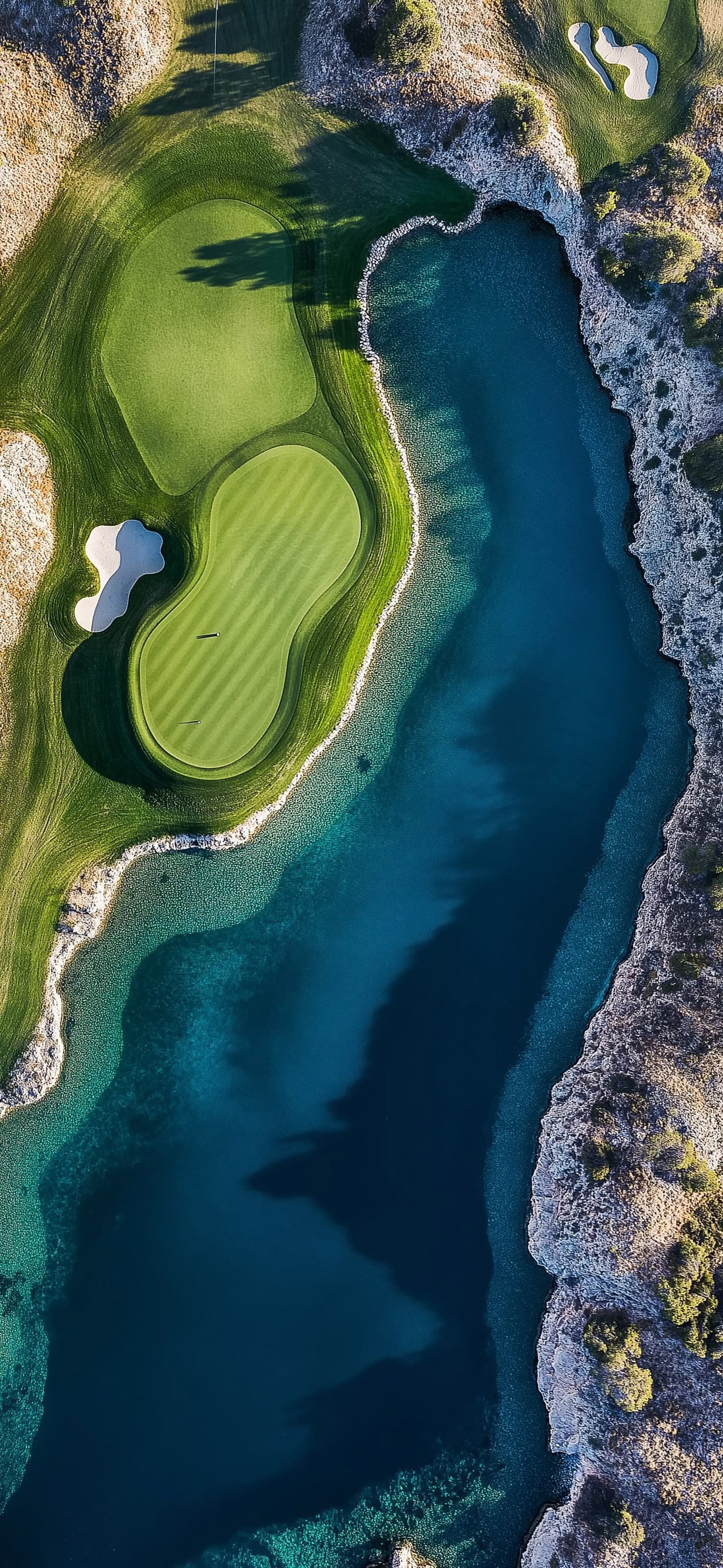 Golf Course Vista - free phone wallpaper