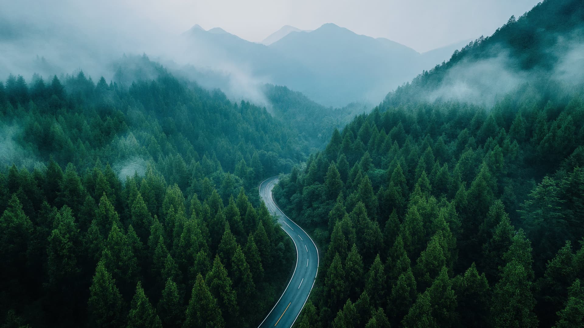 Mountain Valley - Pro desktop wallpaper
