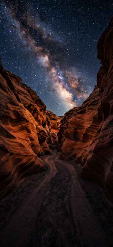 Canyon Milky Way - Pro phone wallpaper download