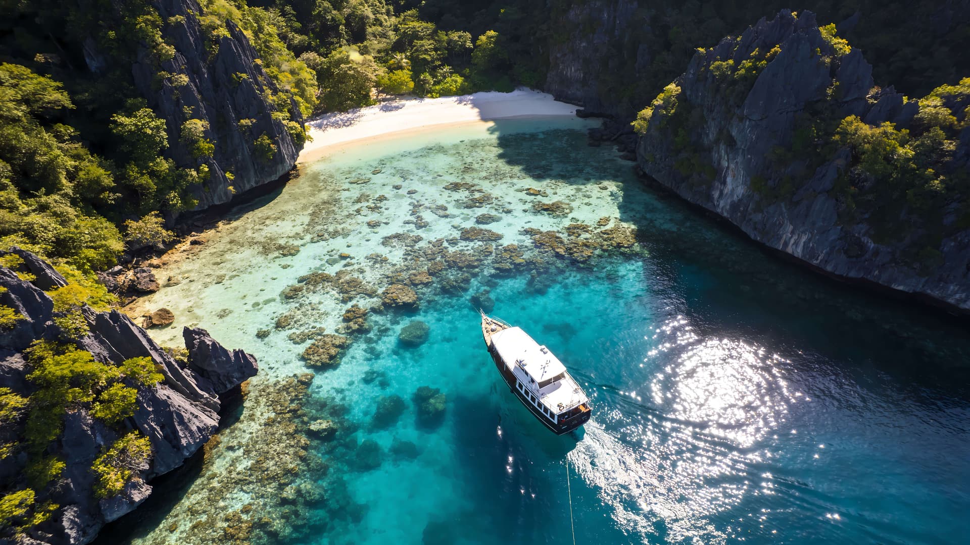 Tropical Lagoon Escape - Pro desktop wallpaper