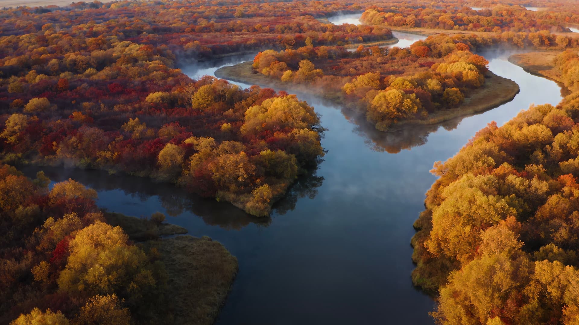 Autumn River Bend - Pro desktop wallpaper