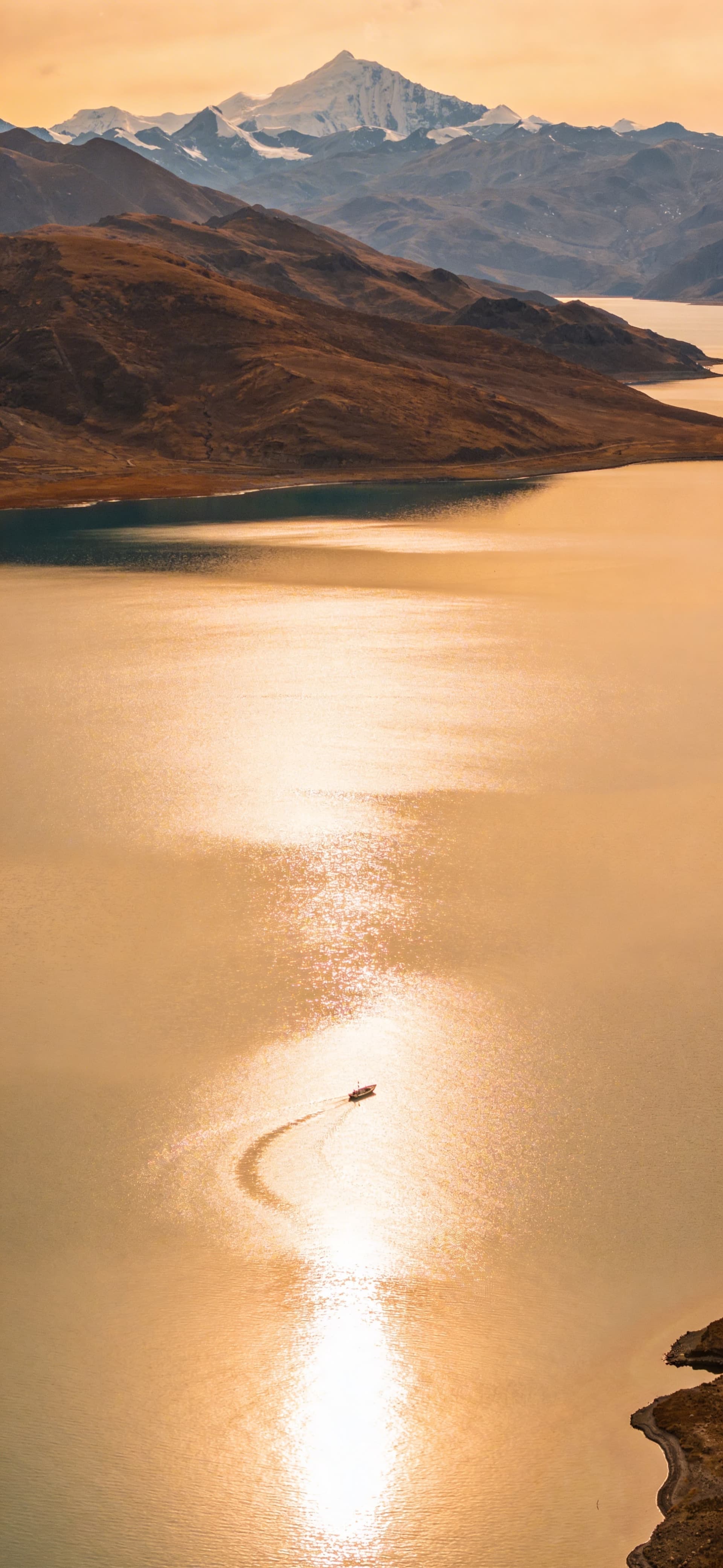 Golden Lake Journey - Pro phone wallpaper