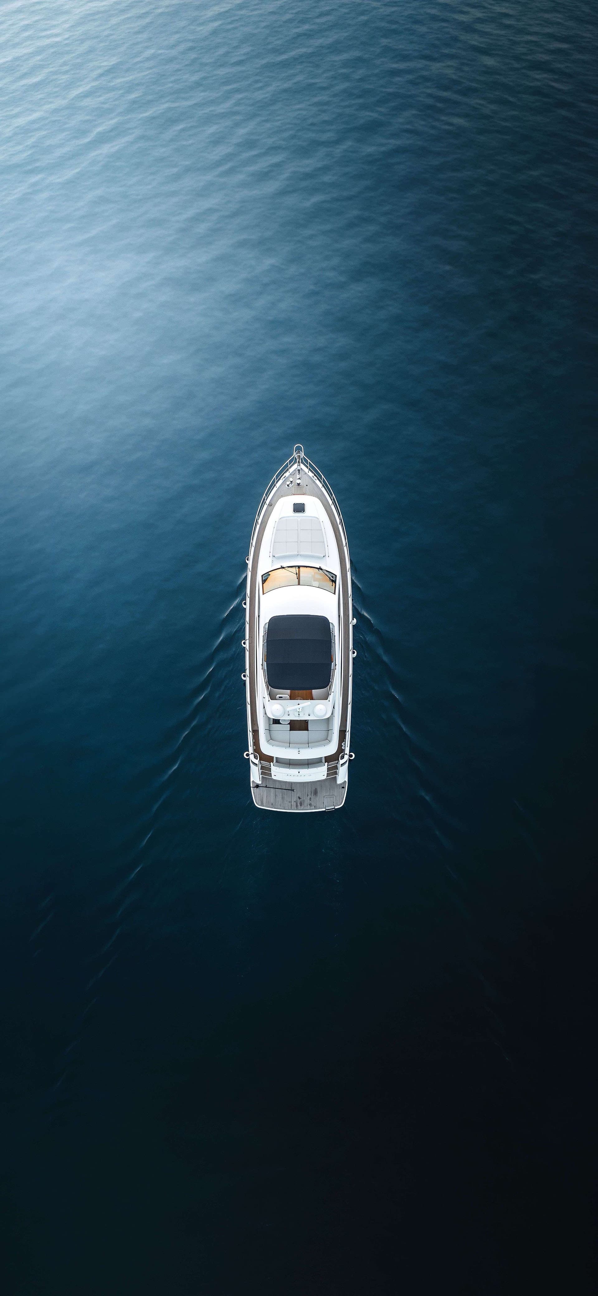 Deep Blue Cruise - Pro phone wallpaper