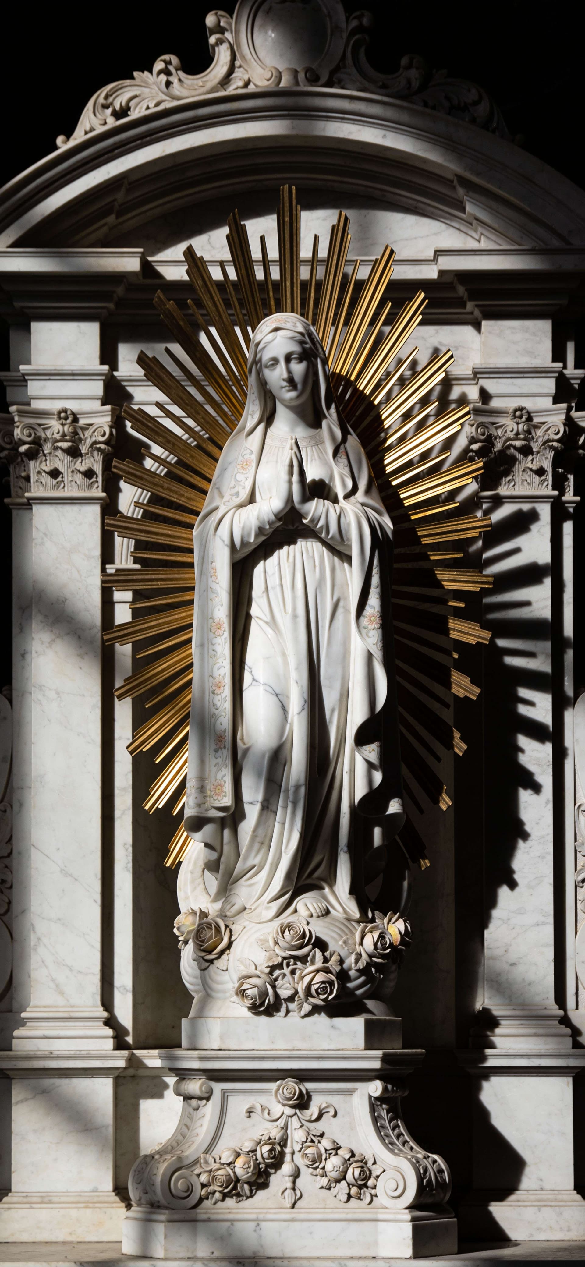 Sacred Marble Madonna - Pro phone wallpaper