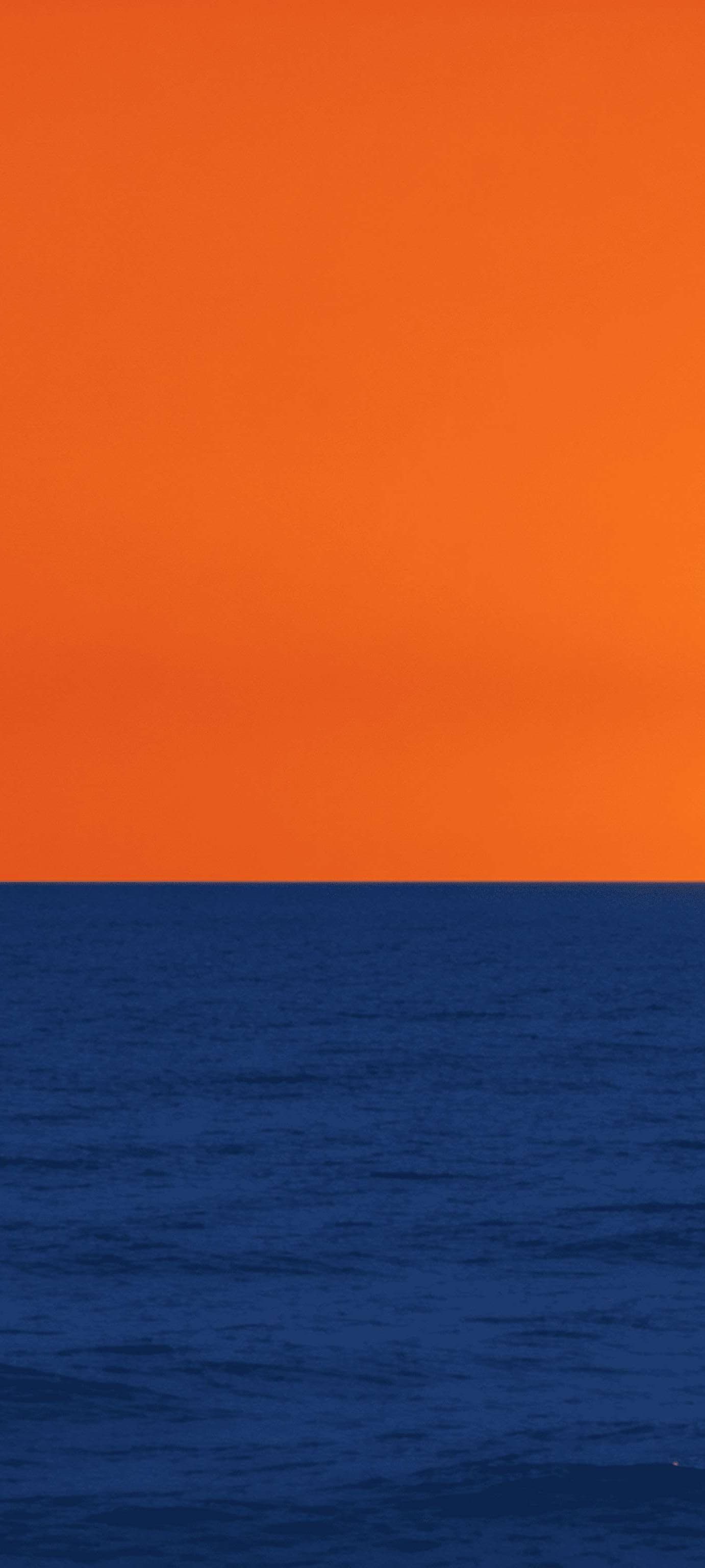 Vibrant Ocean Sunset - free phone wallpaper