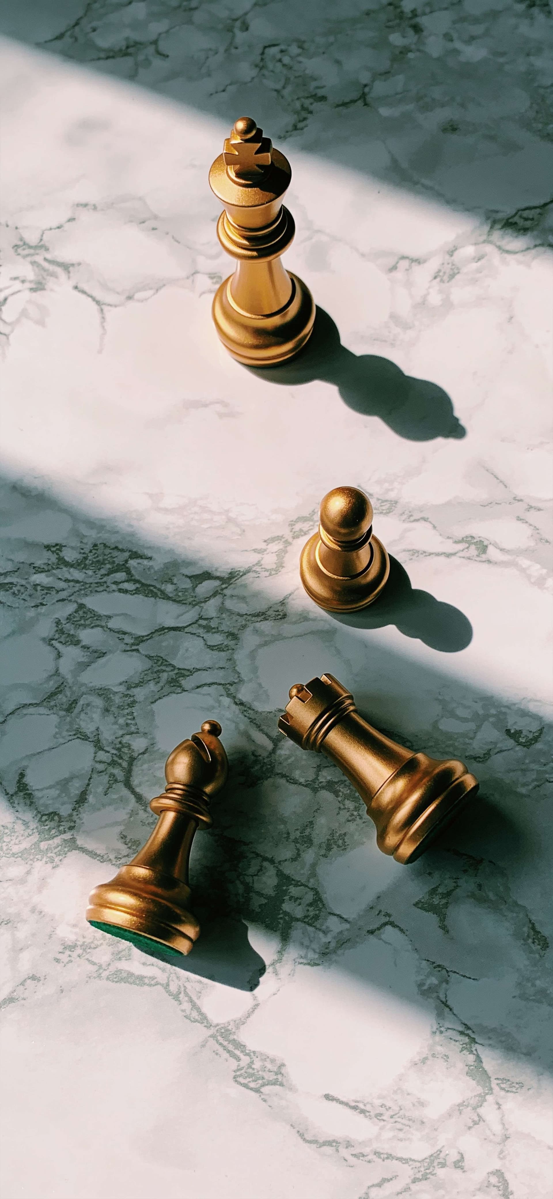 Golden Gambit - free phone wallpaper