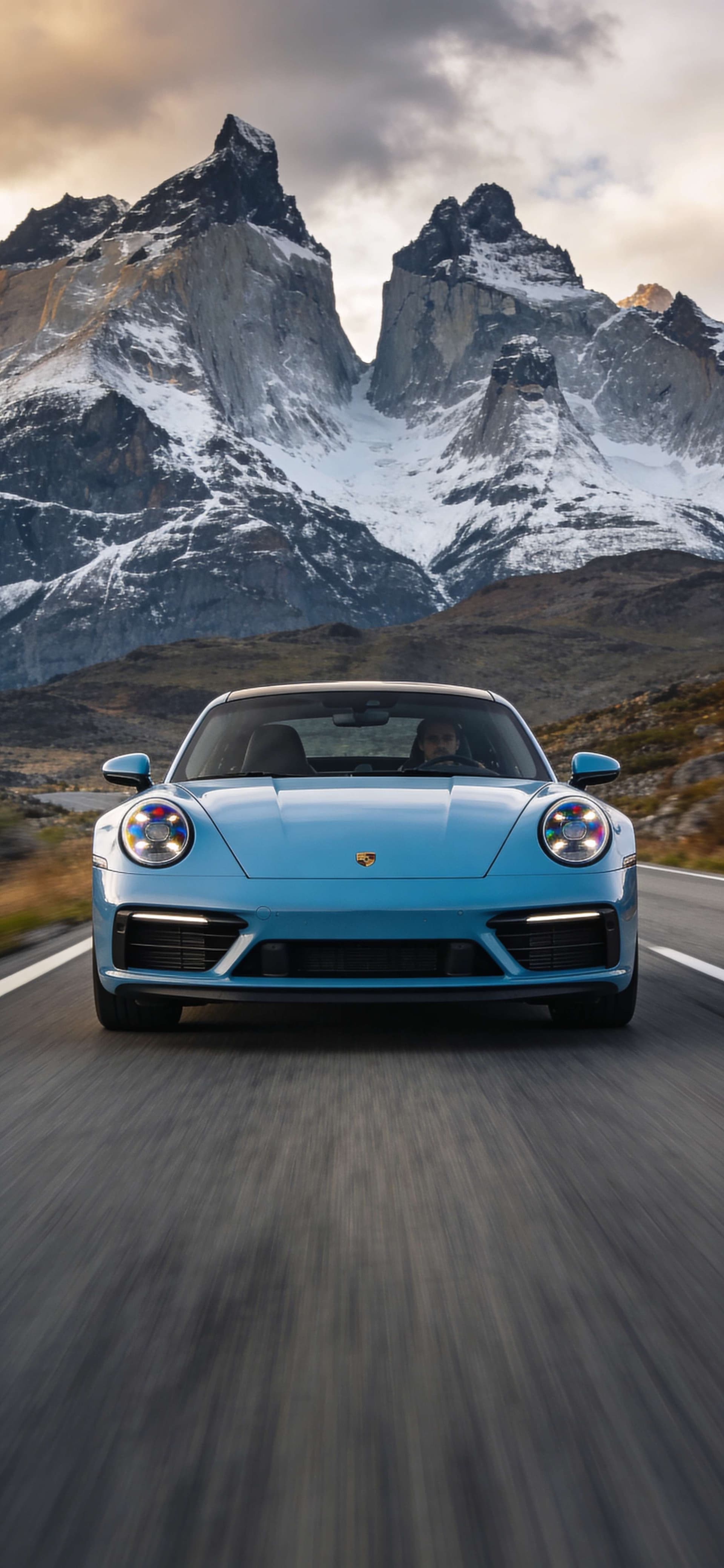 Mountain Road Porsche - Pro phone wallpaper